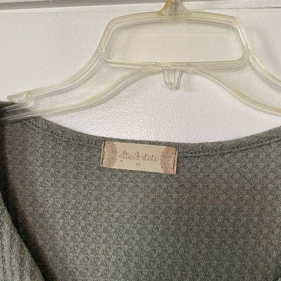 Altar'd State Thermal Waffle Knit Top size M - Picture 5 of 5